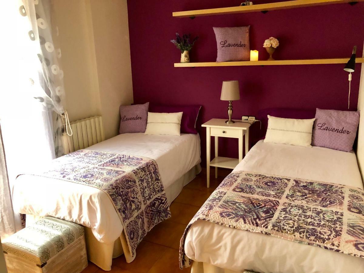 Pla de balenya 2. 3-1 Apartment Vic Bagian luar foto
